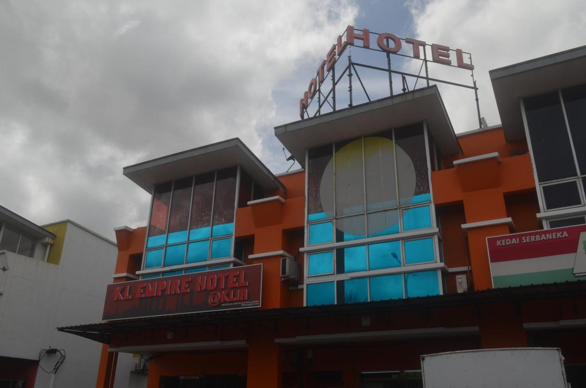 Kl Empire Hotel Klia, Formerly Known As Adiff Palace Klia Sepang Buitenkant foto