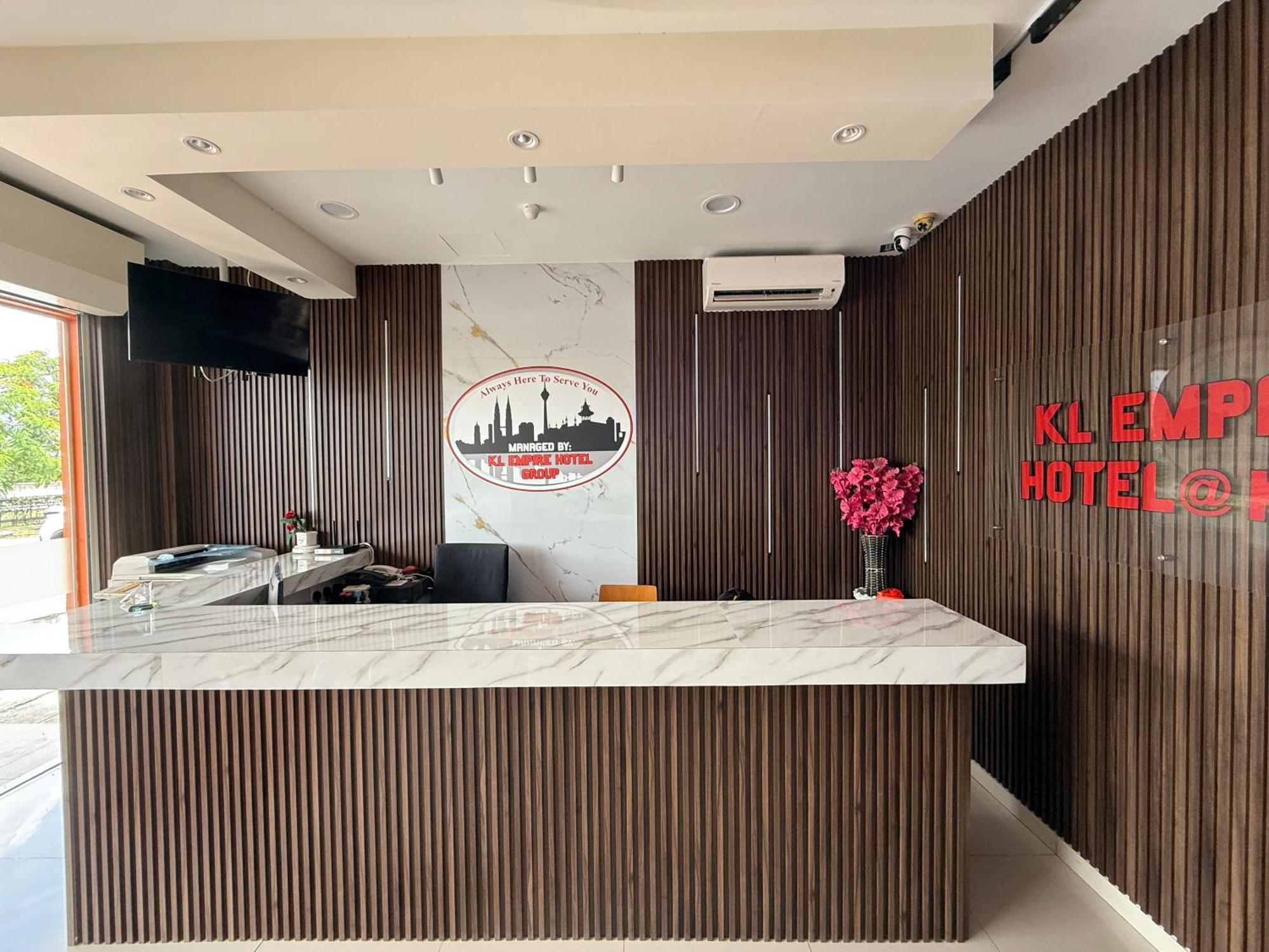 Kl Empire Hotel Klia, Formerly Known As Adiff Palace Klia Sepang Buitenkant foto